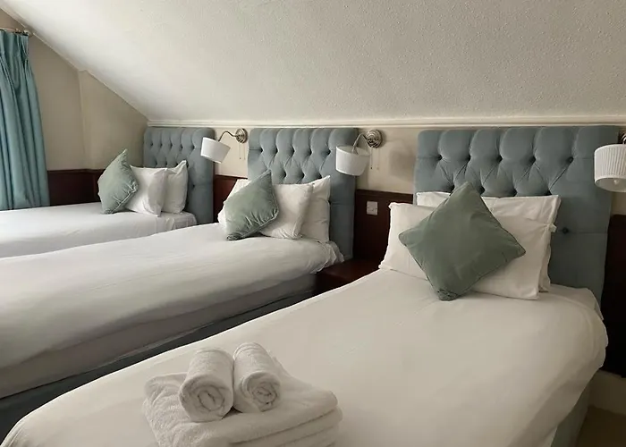Ξενοδοχείο Maples House 3*