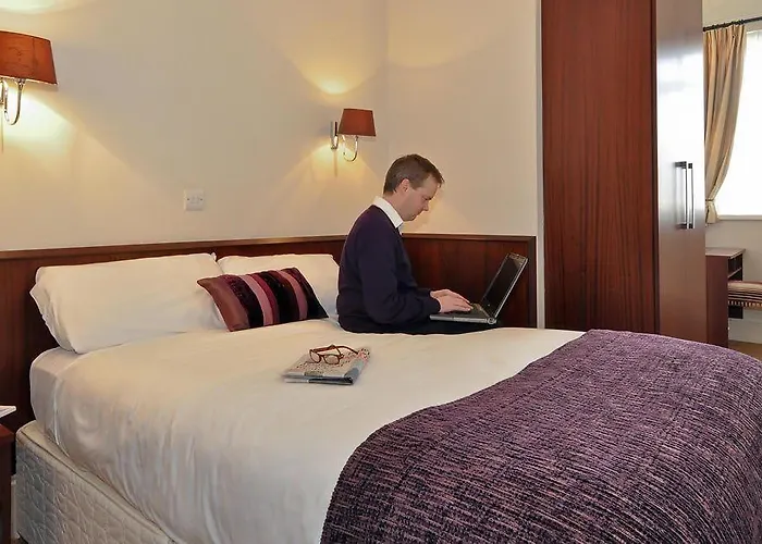 מלון Maples House